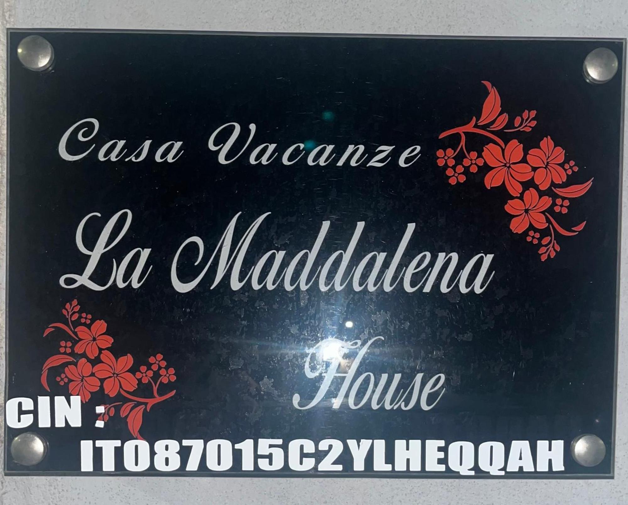 La Maddalena House Apartment Catania Exterior photo